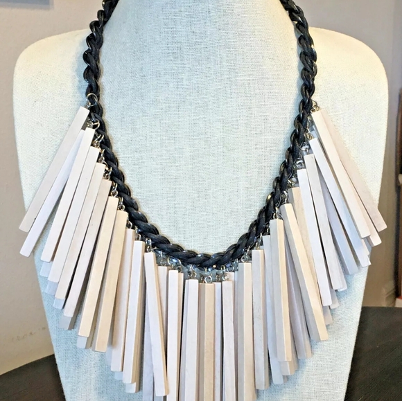 Rara Avis by Iris Apfel Wood Stick 22" Bib Necklace - Natural Color - New - Picture 3 of 9